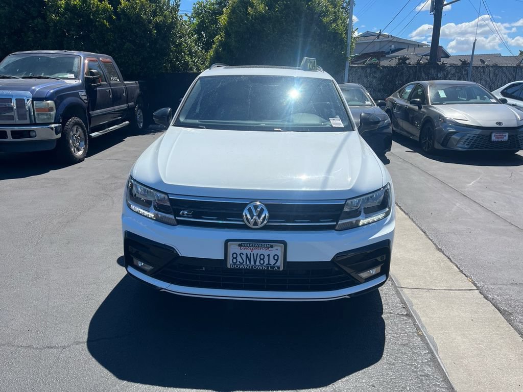 Used 2020 Volkswagen Tiguan SE R-Line FWD image 2