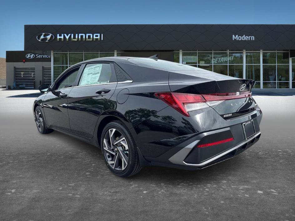 New 2026 Hyundai Elantra Limited FWD image 4