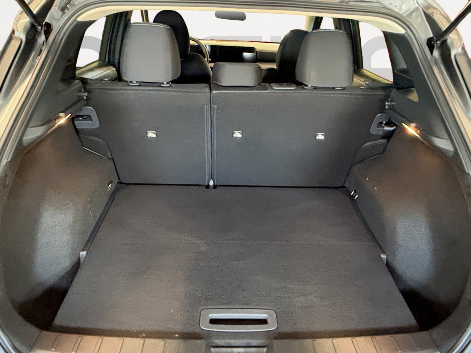 Used 2025 Nissan Kicks SV FWD image 14