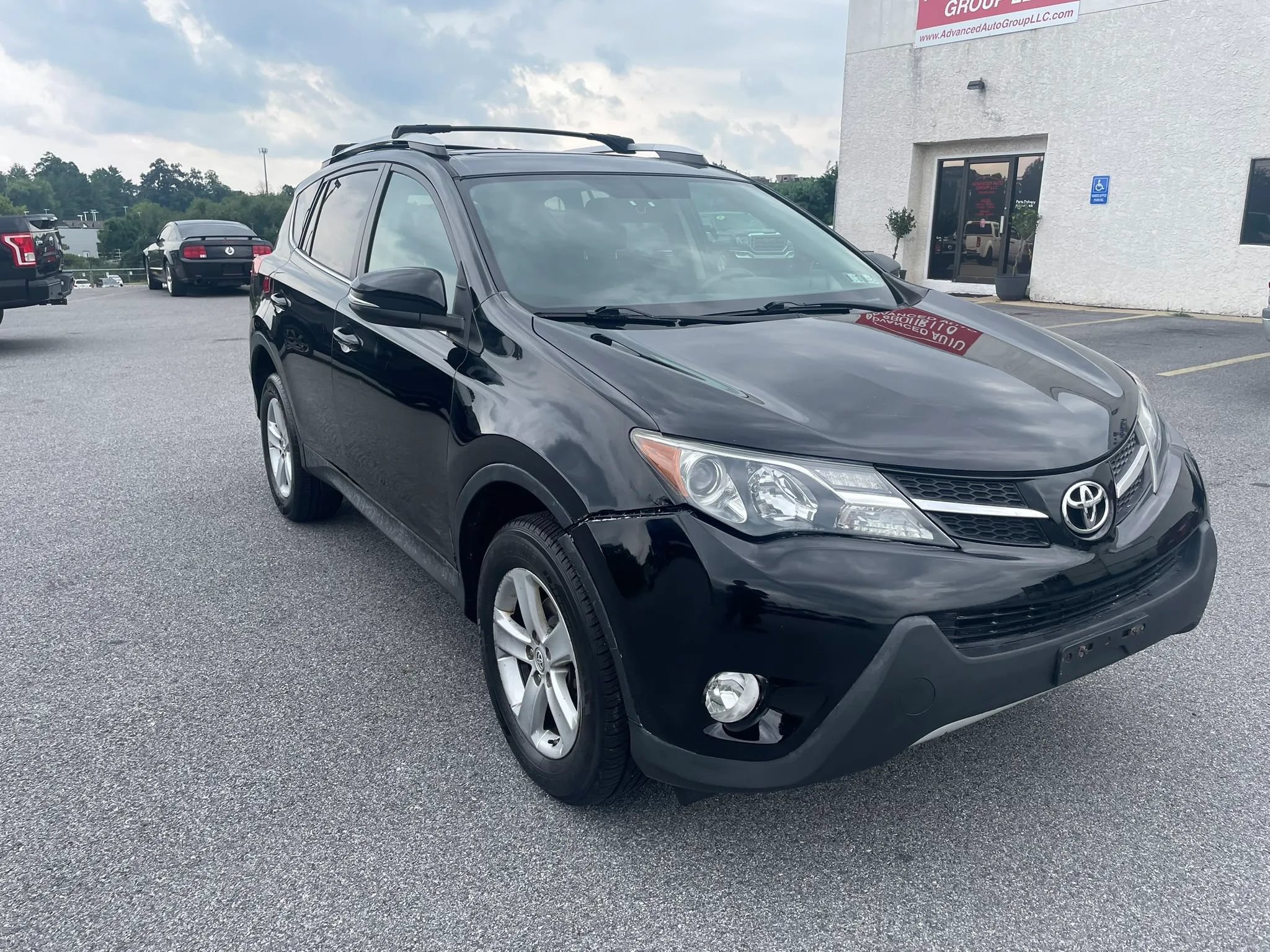 Used 2013 Toyota RAV4 XLE AWD/4WD image 5