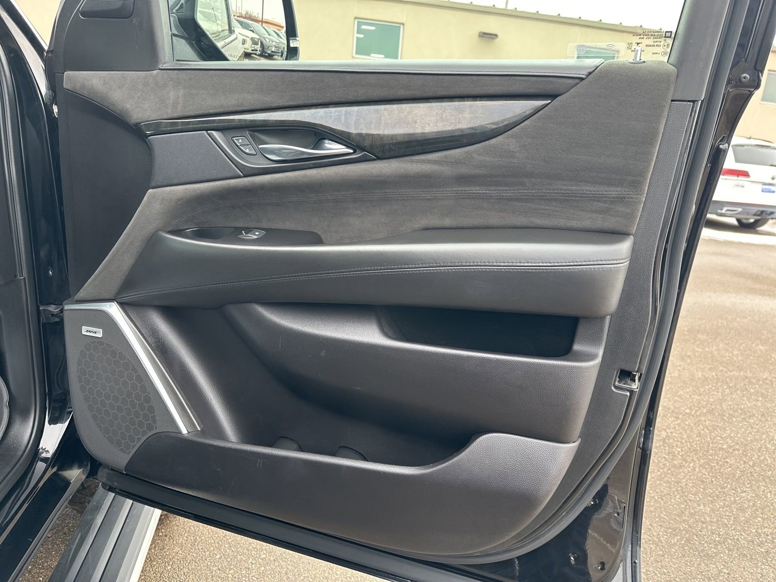 Used 2020 Cadillac Escalade ESV Platinum AWD/4WD image 45