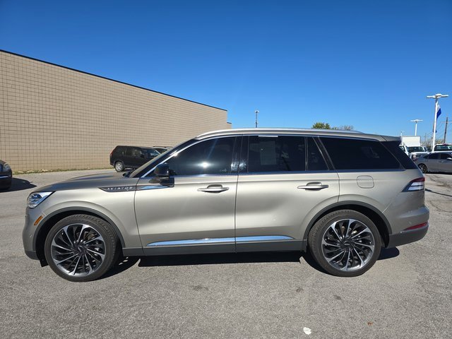 Used 2023 Lincoln Aviator Reserve w/ Equipment Group 201A image 7
