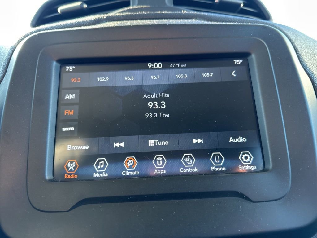 Used 2020 Jeep Renegade Trailhawk w/ Premium Leather Group image 21