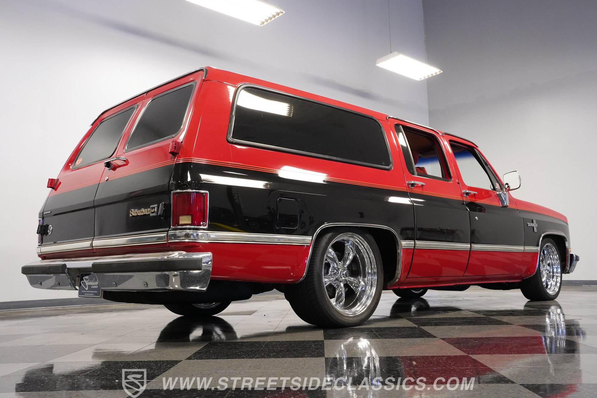 Used 1987 Chevrolet Suburban 2WD image 27