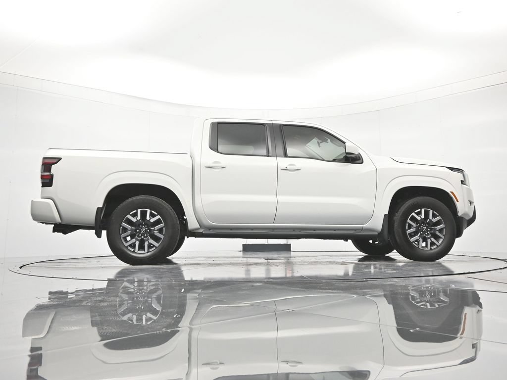 Certified 2022 Nissan Frontier SV RWD image 38