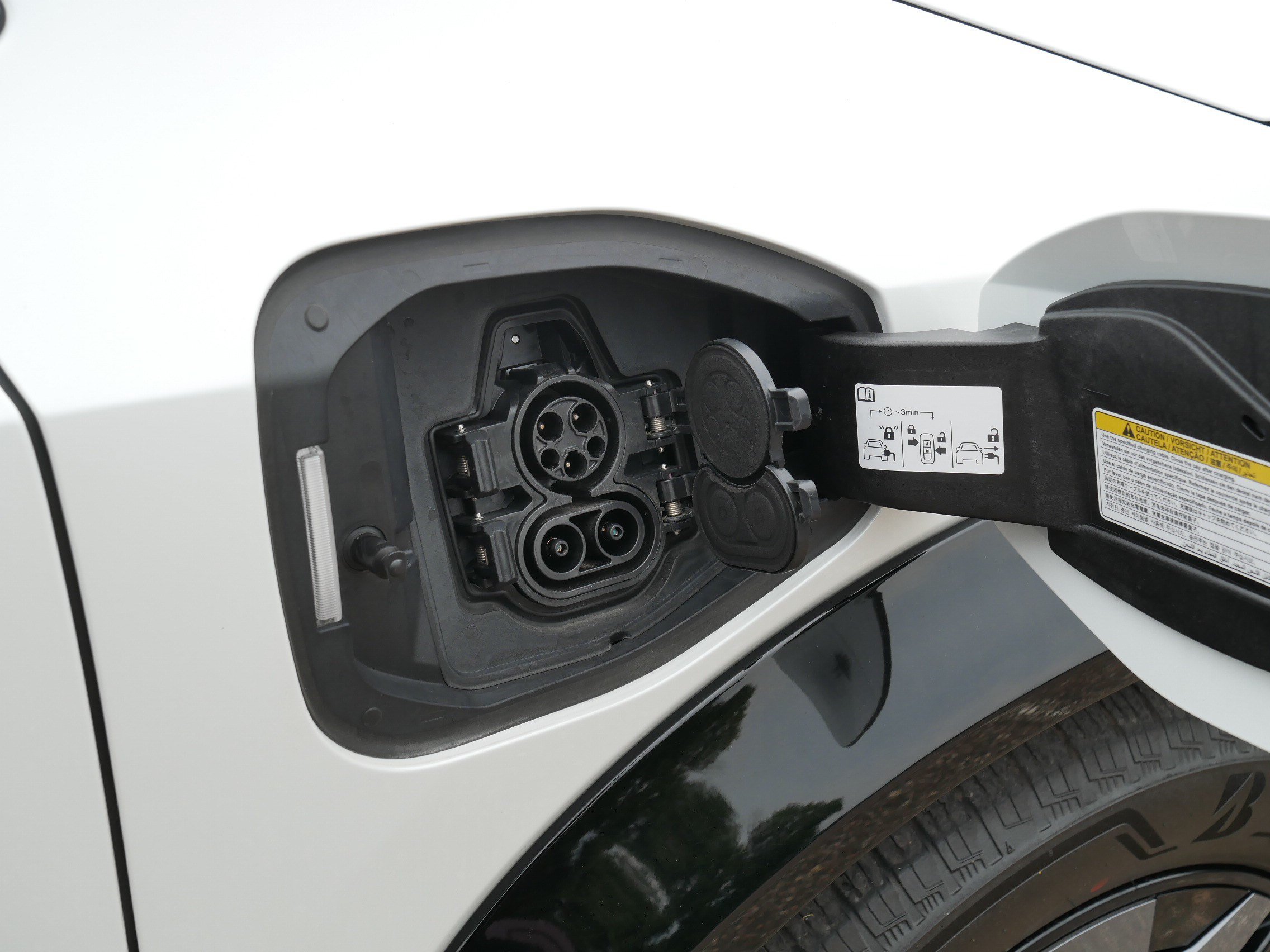 Certified 2024 Nissan Ariya AWD image 36