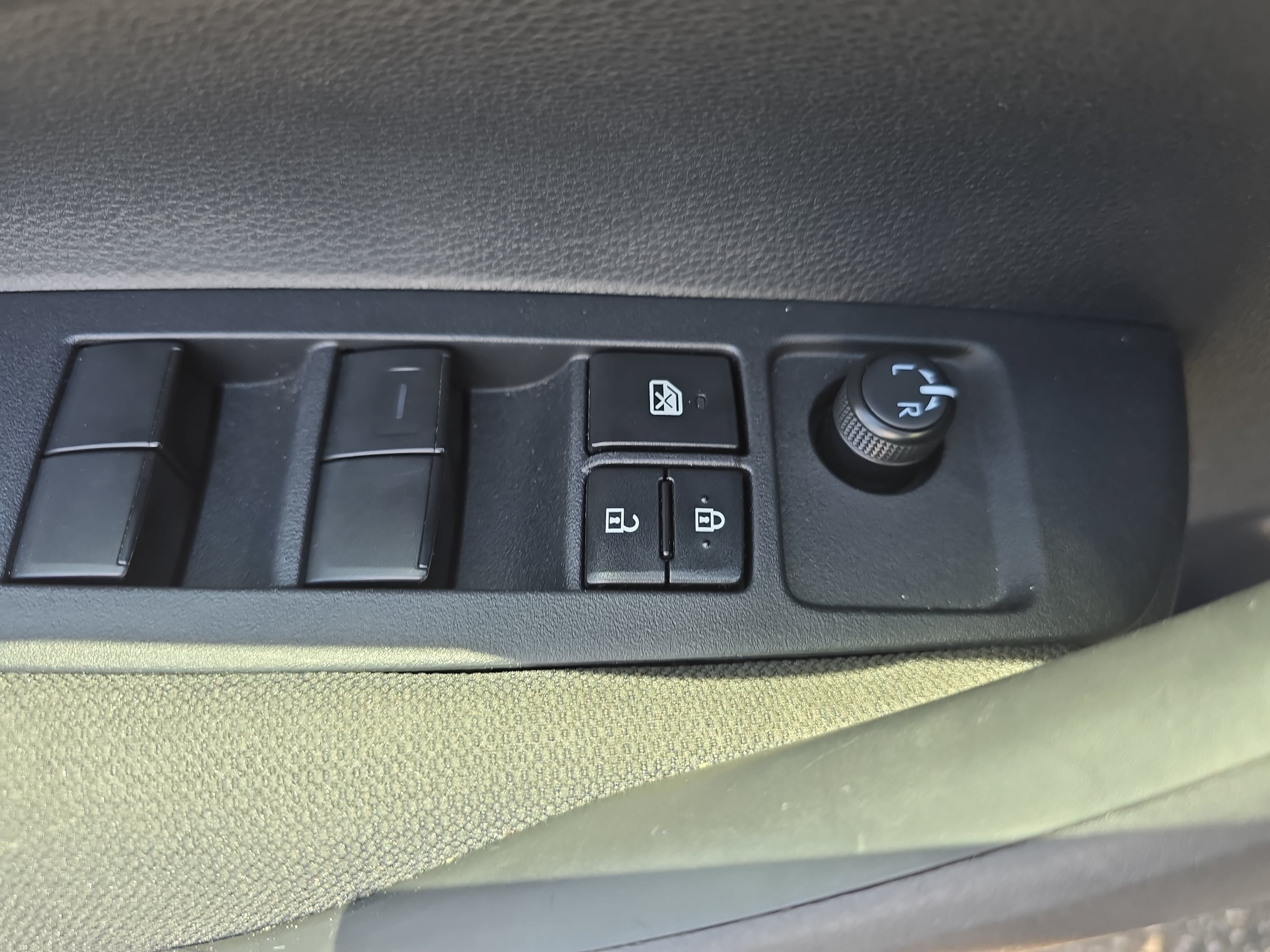 Used 2024 Toyota Corolla LE FWD image 27
