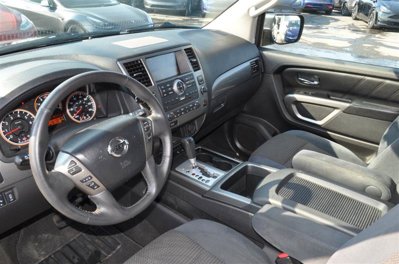 Used 2015 Nissan Armada SV image 10
