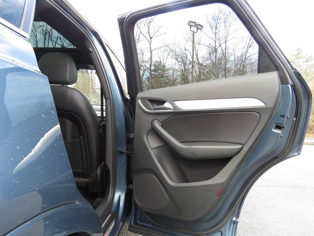 Used 2018 Audi Q3 2.0T Premium Plus w/ Premium Plus Package AWD/4WD image 15