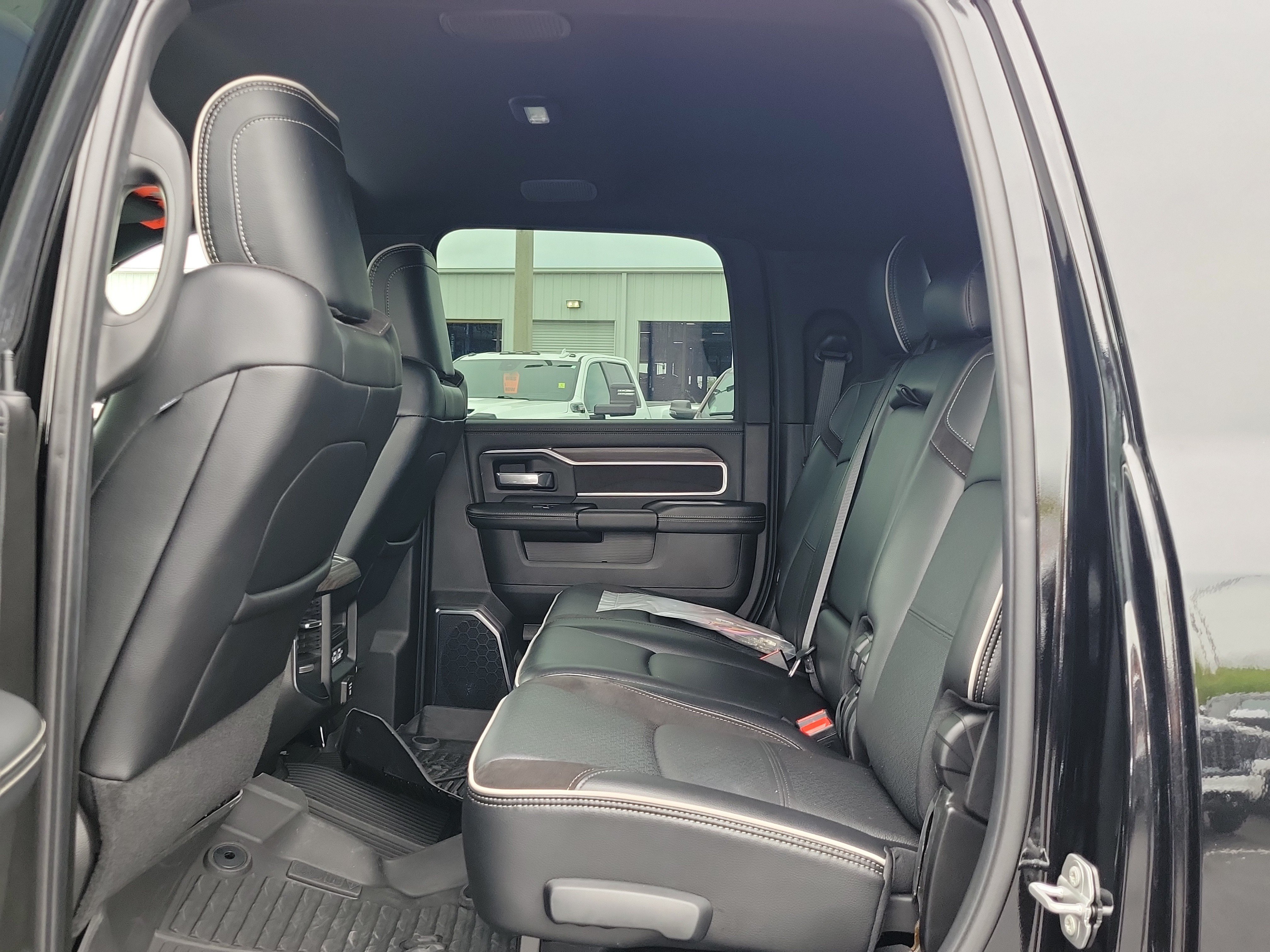 Used 2025 RAM 3500 Laramie w/ Night Edition AWD/4WD image 11