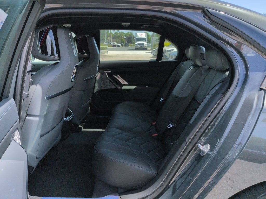 New 2026 BMW 760i xDrive w/ Executive Package AWD/4WD image 13