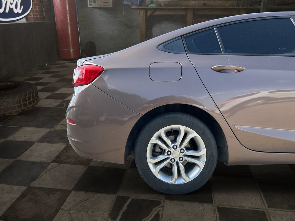 Used 2019 Chevrolet Cruze LS w/ LS Convenience Package FWD image 8