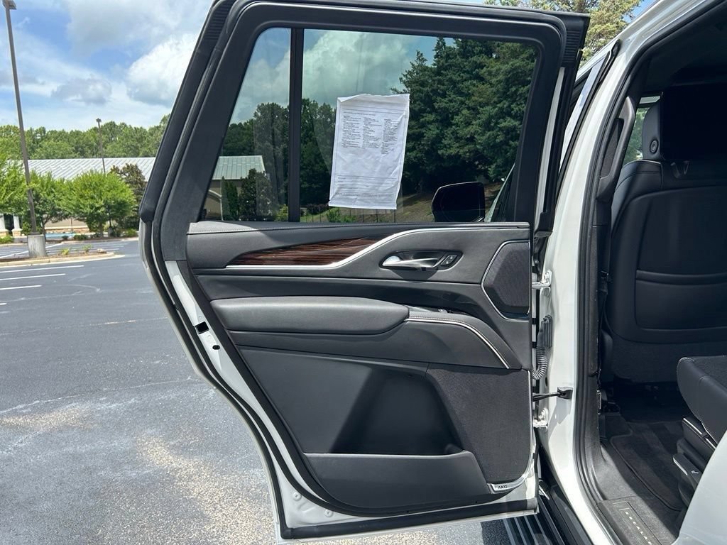 Used 2021 Cadillac Escalade Premium Luxury w/ Driver Assist Tech Package AWD/4WD image 60