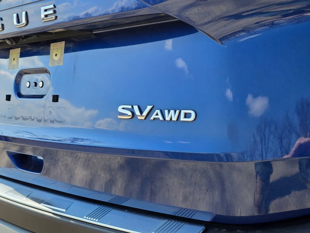 Used 2023 Nissan Rogue SV image 6