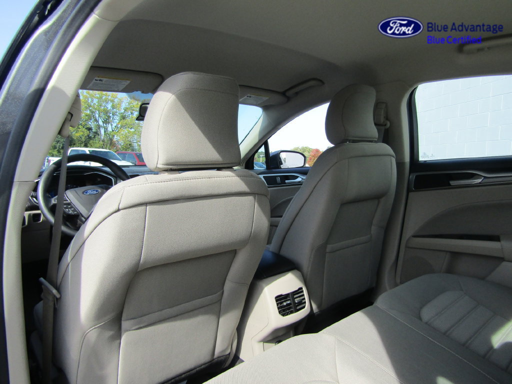 Used 2019 Ford Fusion SE FWD image 11