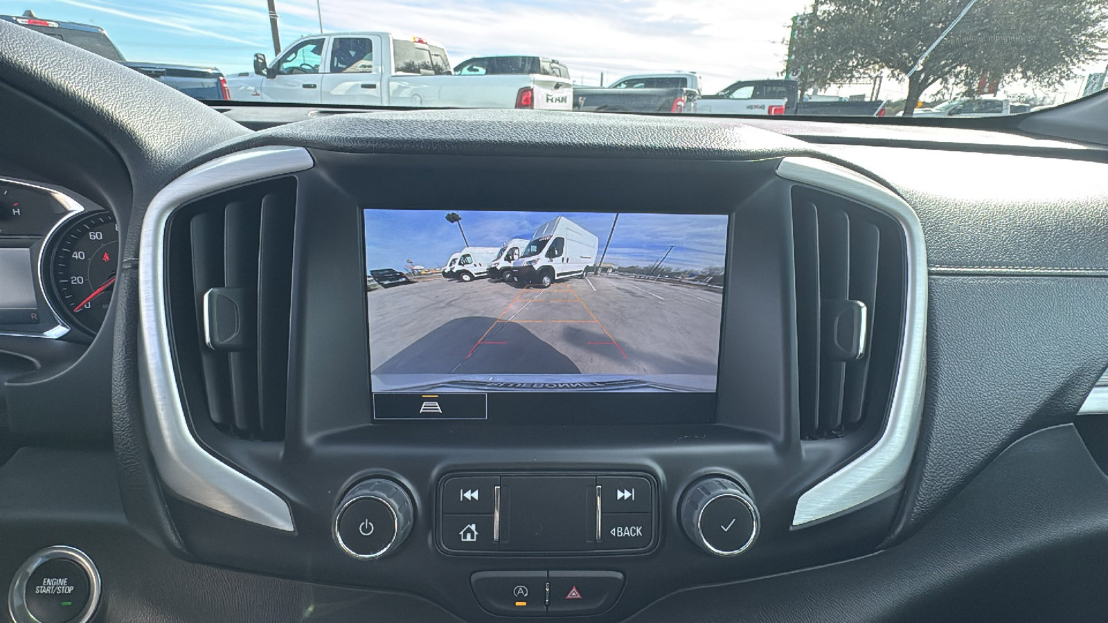 Used 2024 GMC Terrain SLT image 18