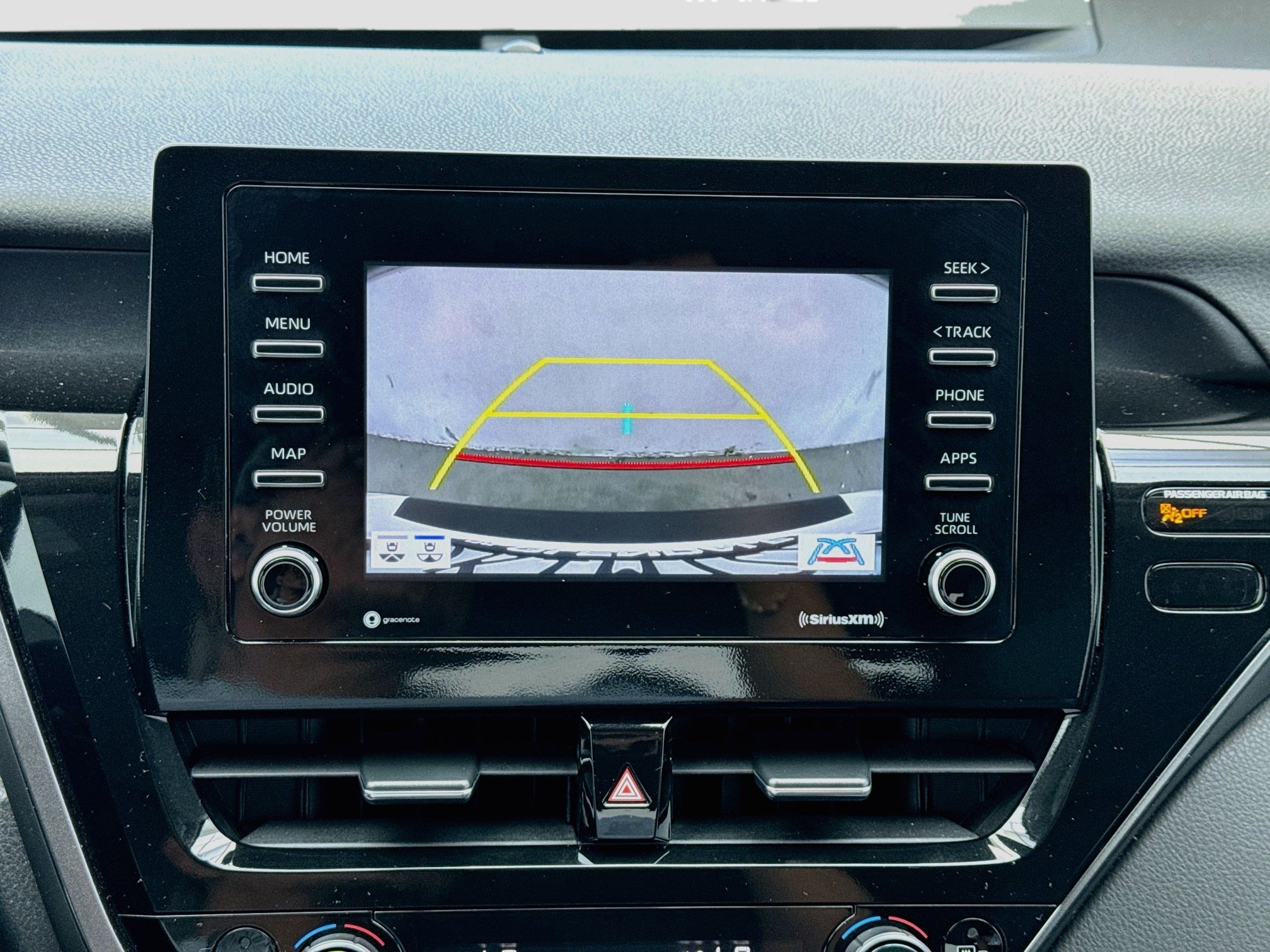 Used 2024 Toyota Camry SE FWD image 10
