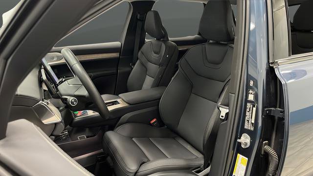 Used 2025 Volvo EX90 Ultra AWD/4WD image 9