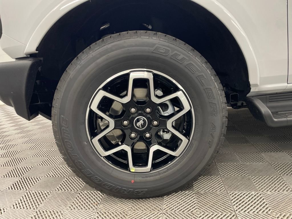 New 2025 Ford Bronco Outer Banks image 12