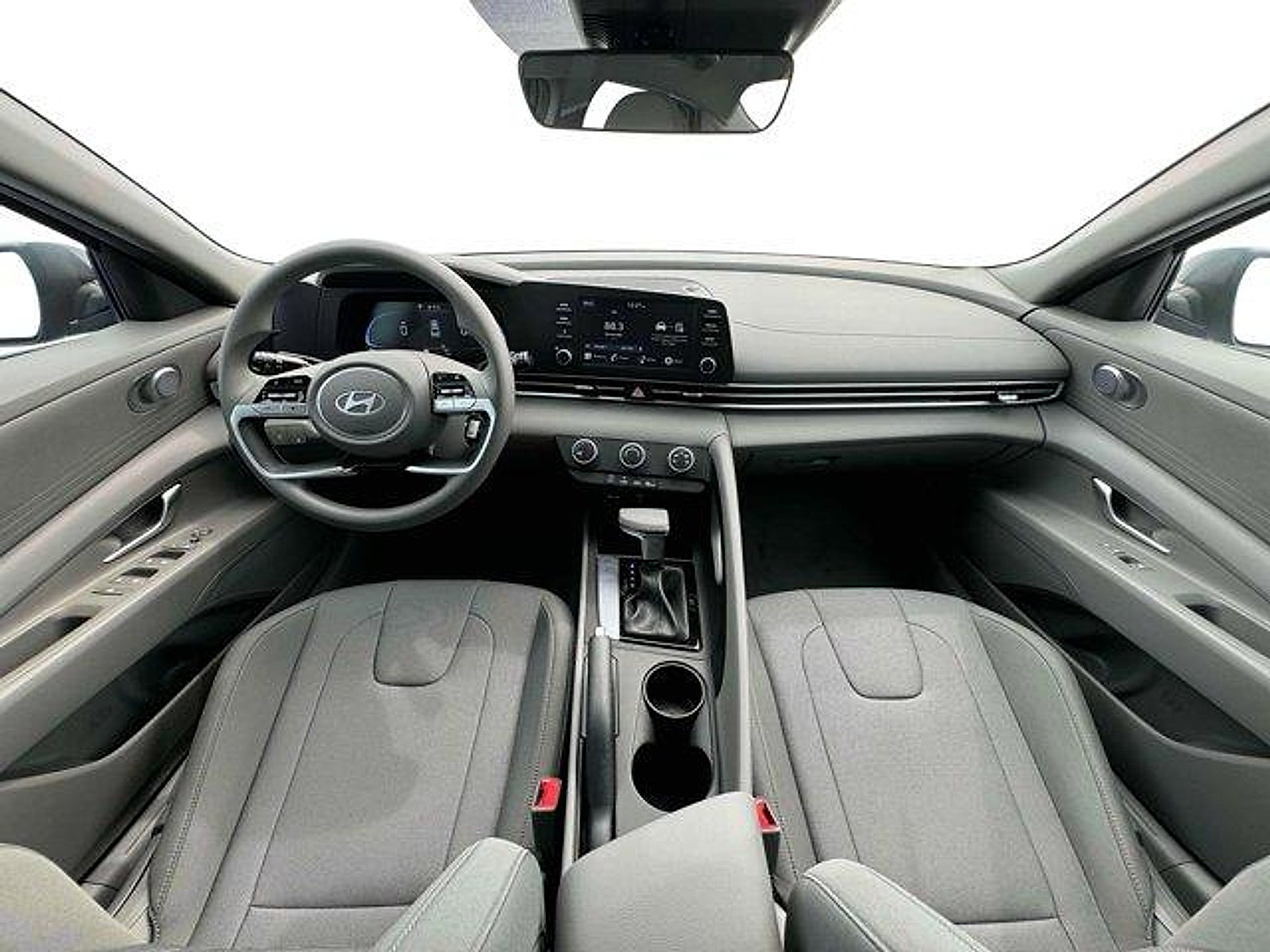 Used 2025 Hyundai Elantra SE FWD image 13