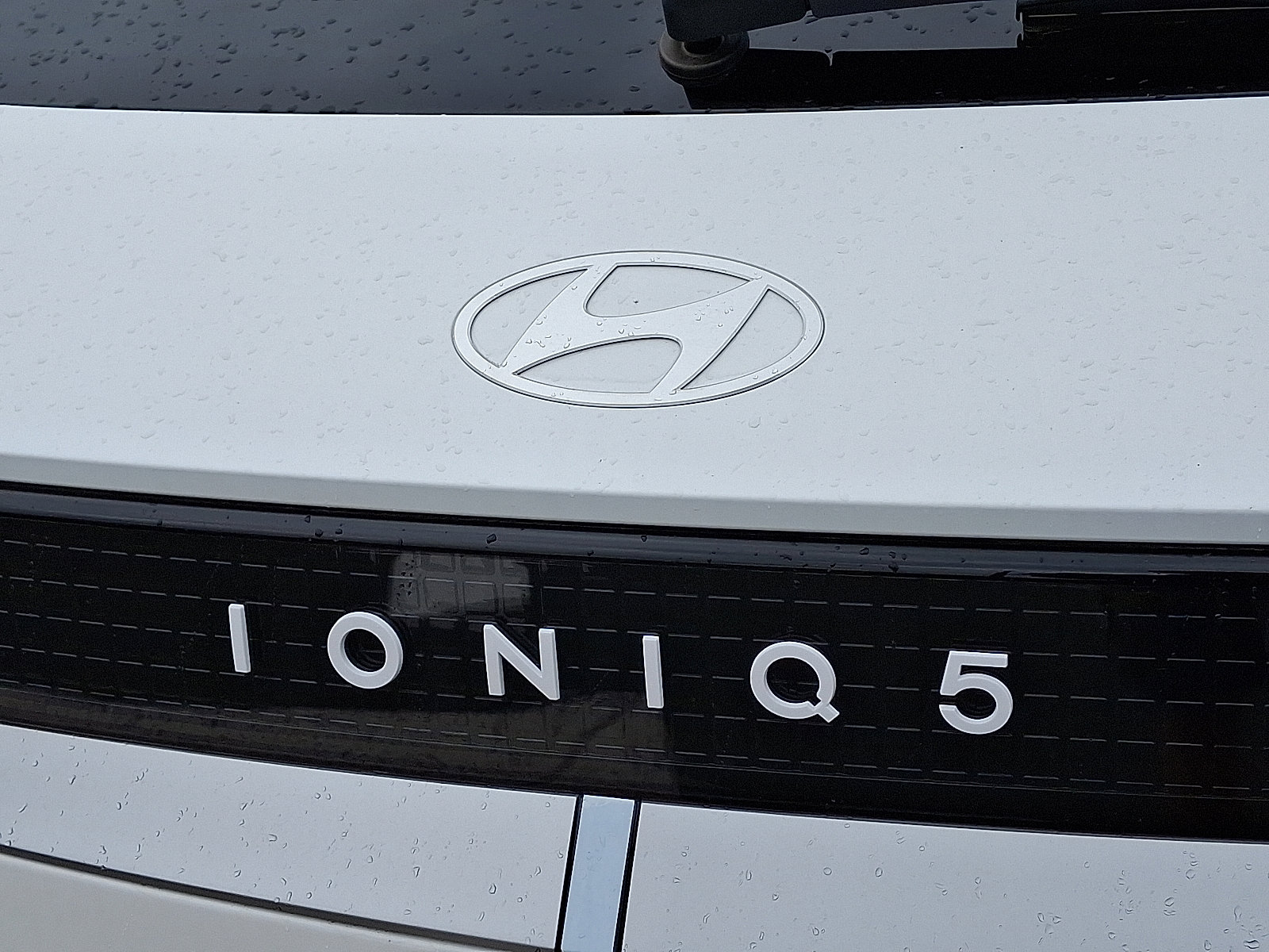 New 2025 Hyundai Ioniq 5 SE image 21