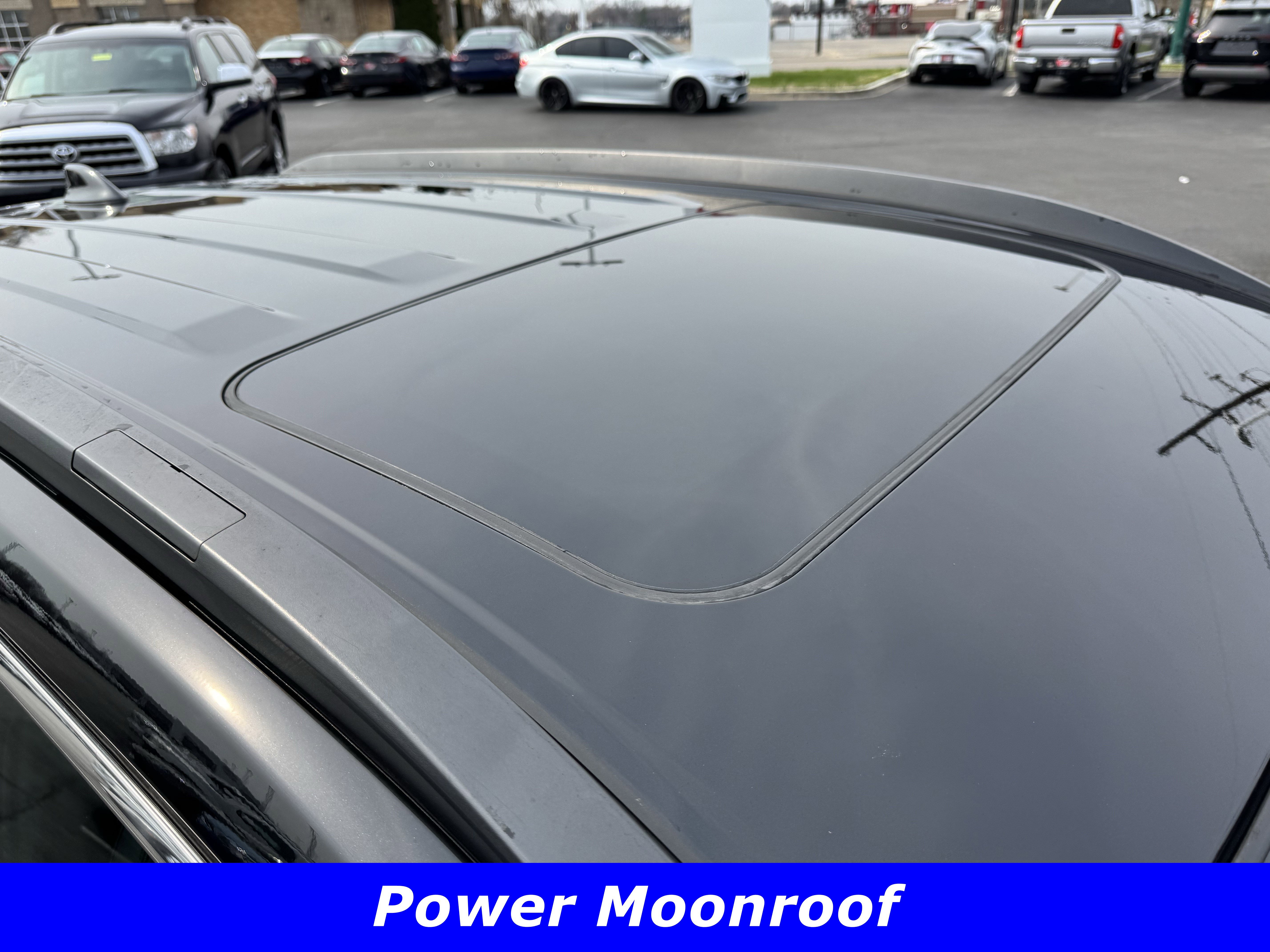 Used 2024 Toyota Corolla Cross XSE w/ Convenience Package image 11