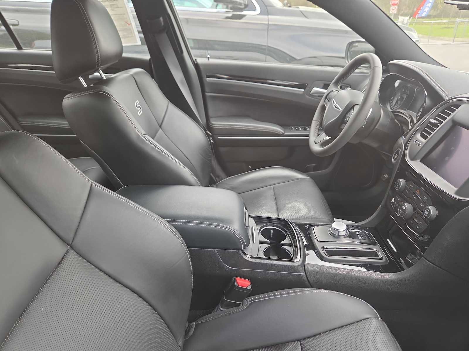 Used 2023 Chrysler 300 S w/ Comfort Group image 12