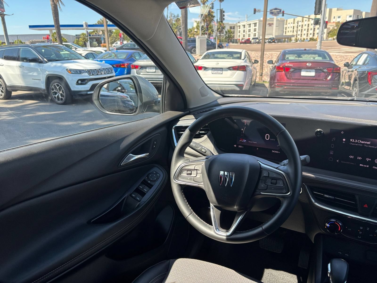 Used 2025 Buick Encore GX Preferred AWD/4WD image 33