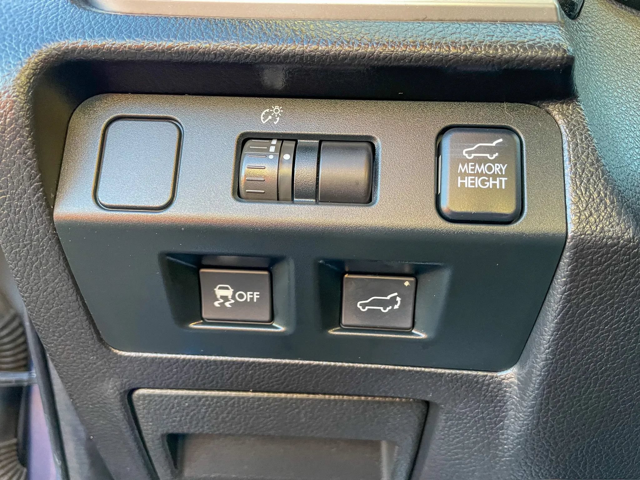 Used 2014 Subaru Forester 2.0XT Touring AWD/4WD image 12