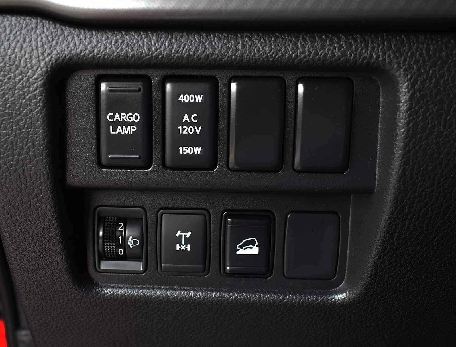 Used 2021 Nissan Titan PRO-4X w/ Pro-4x Convenience Package image 27