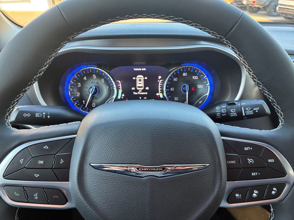 New 2026 Chrysler Pacifica Select FWD image 11