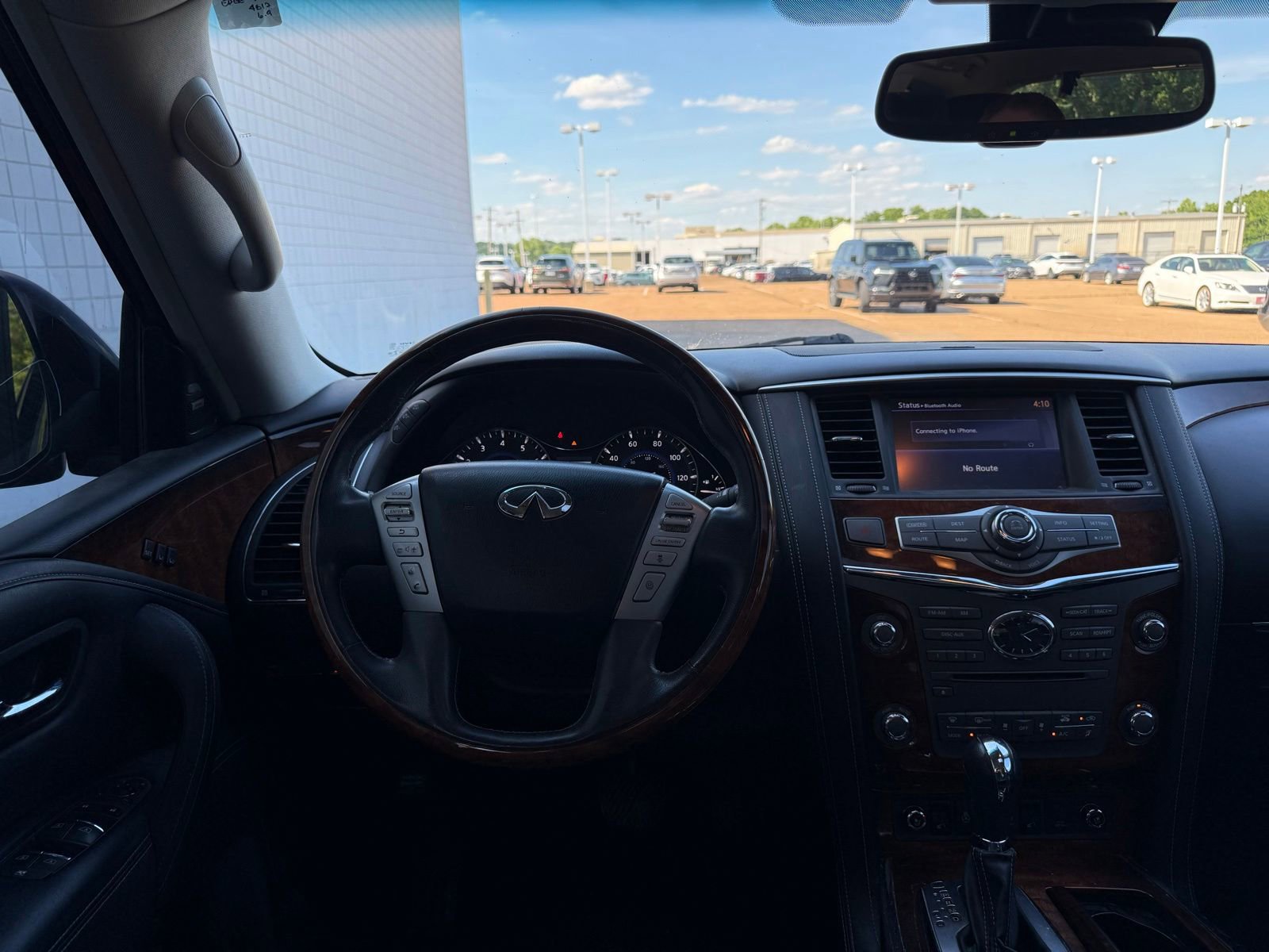 Used 2016 INFINITI QX80 2WD w/ Deluxe Technology Package image 6