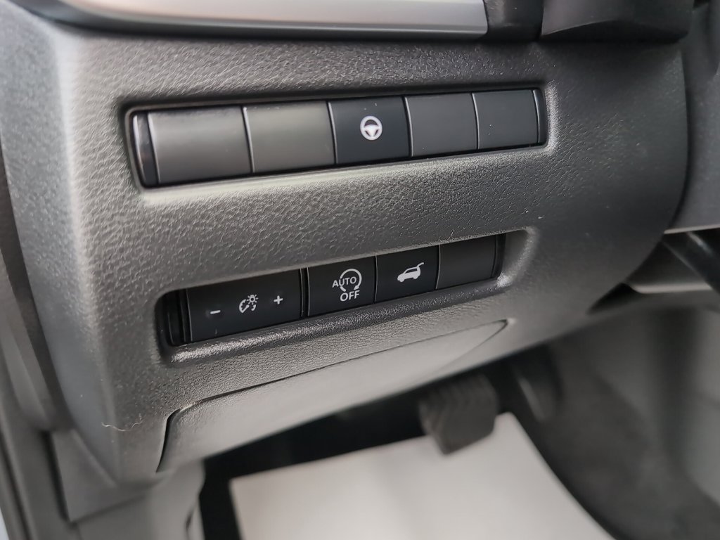 Used 2023 Nissan Rogue SV w/ SV Premium B Package AWD/4WD image 18