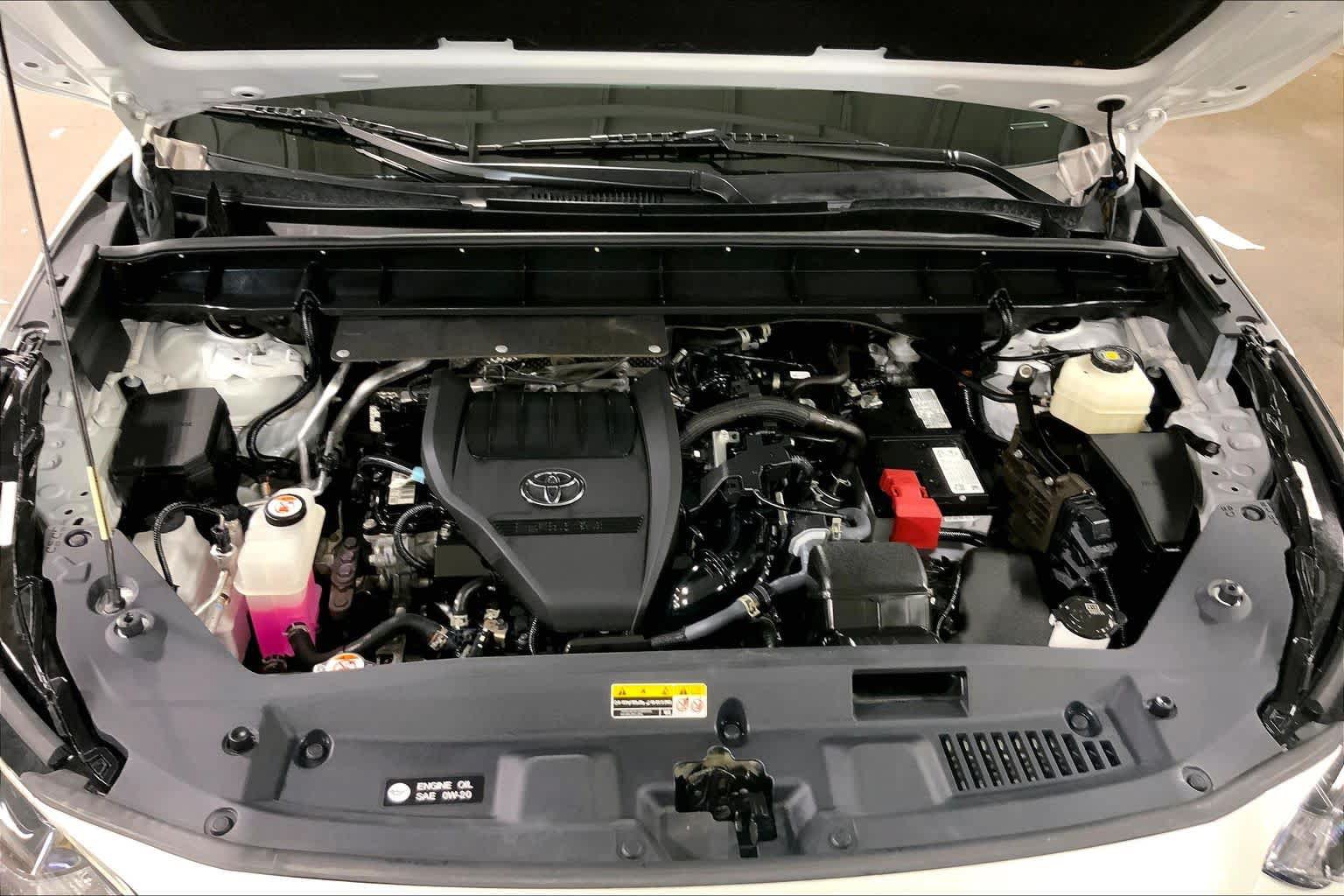 Used 2023 Toyota Highlander XLE AWD/4WD image 32