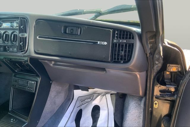 Used 1988 Saab 900 Turbo FWD image 16