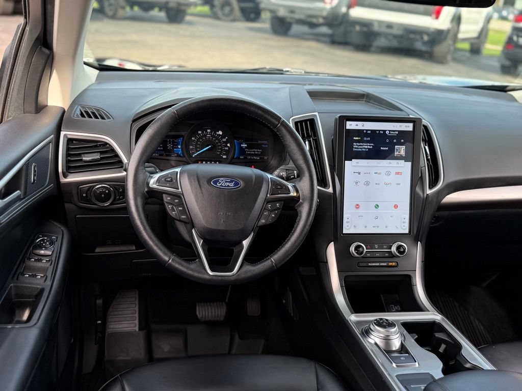 Certified 2024 Ford Edge SEL w/ Convenience Package AWD/4WD image 4