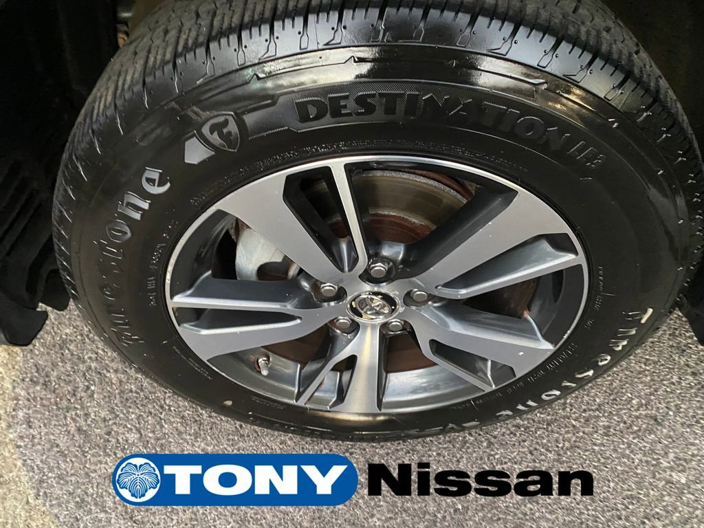 Used 2018 Toyota RAV4 XLE image 25