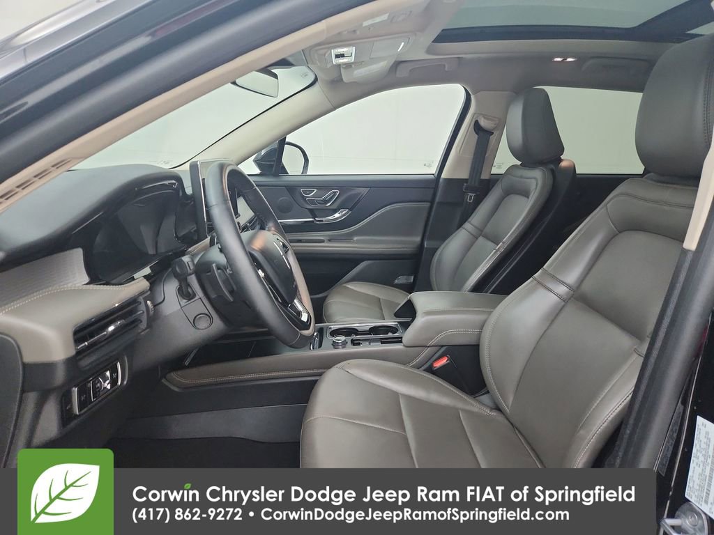 Used 2023 Lincoln Corsair AWD w/ Equipment Group 101A image 18