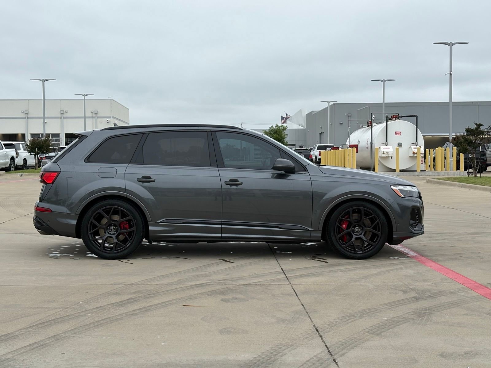 Used 2025 Audi SQ7 Prestige w/ Prestige Package AWD/4WD image 8