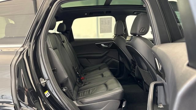 Used 2025 Audi Q7 3.0T Premium Plus AWD/4WD image 28