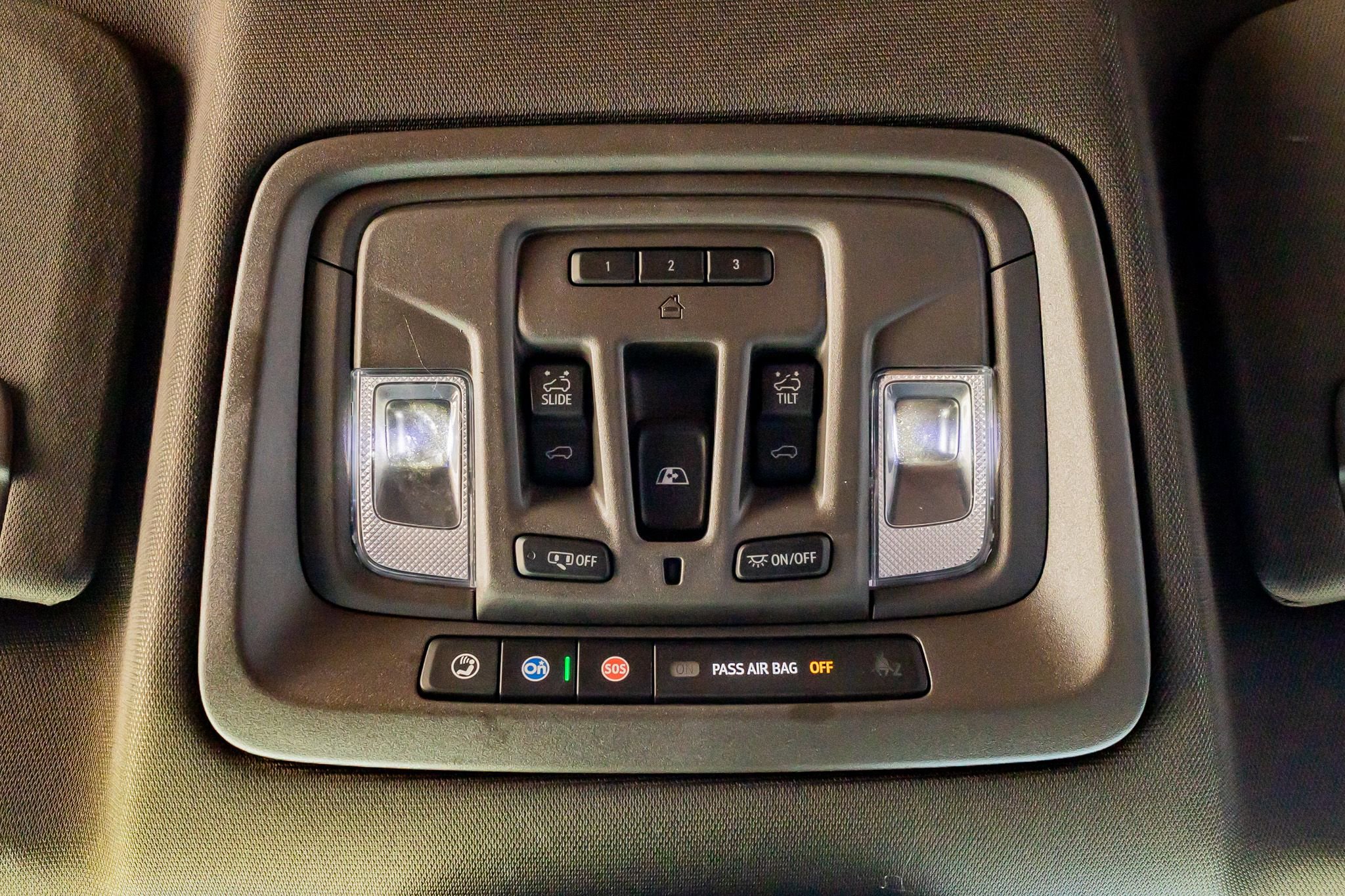 Used 2025 GMC Sierra 3500 Denali w/ Denali Reserve Package image 28