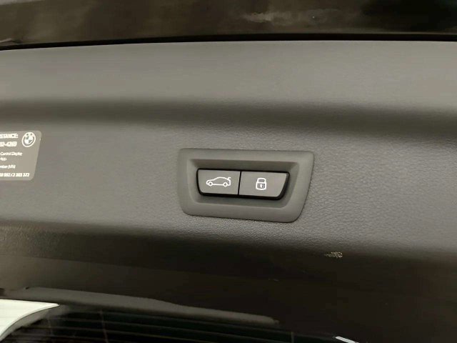 Used 2026 BMW X1 xDrive28i AWD/4WD image 9