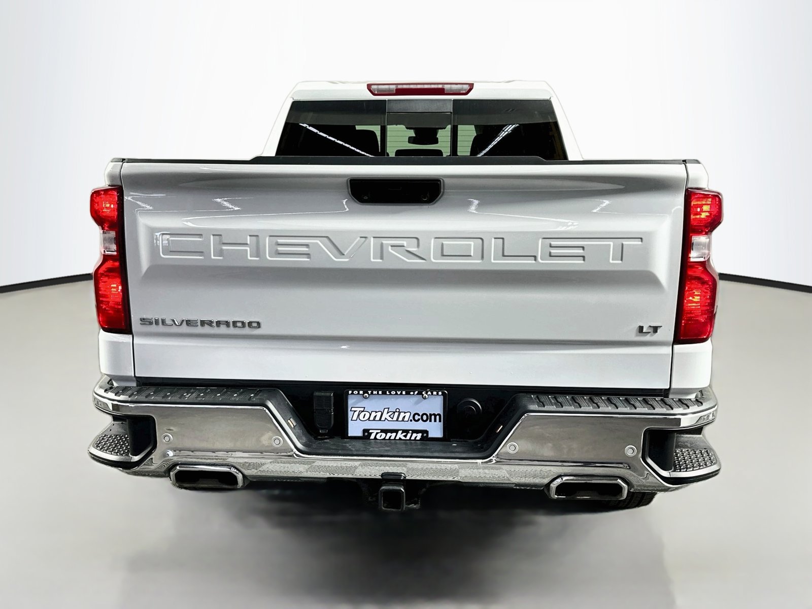 Used 2024 Chevrolet Silverado 1500 LT AWD/4WD image 7