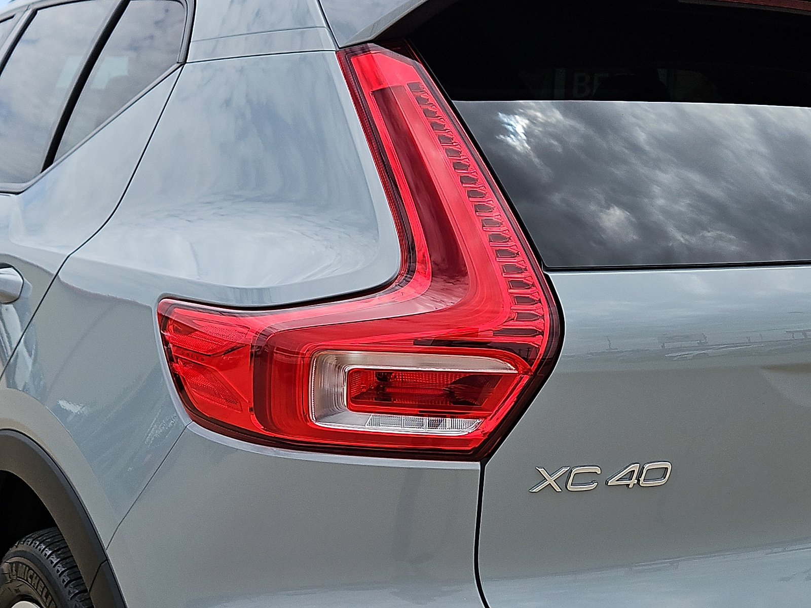 Used 2026 Volvo XC40 B5 Plus w/ Protection Package Premier AWD/4WD image 7