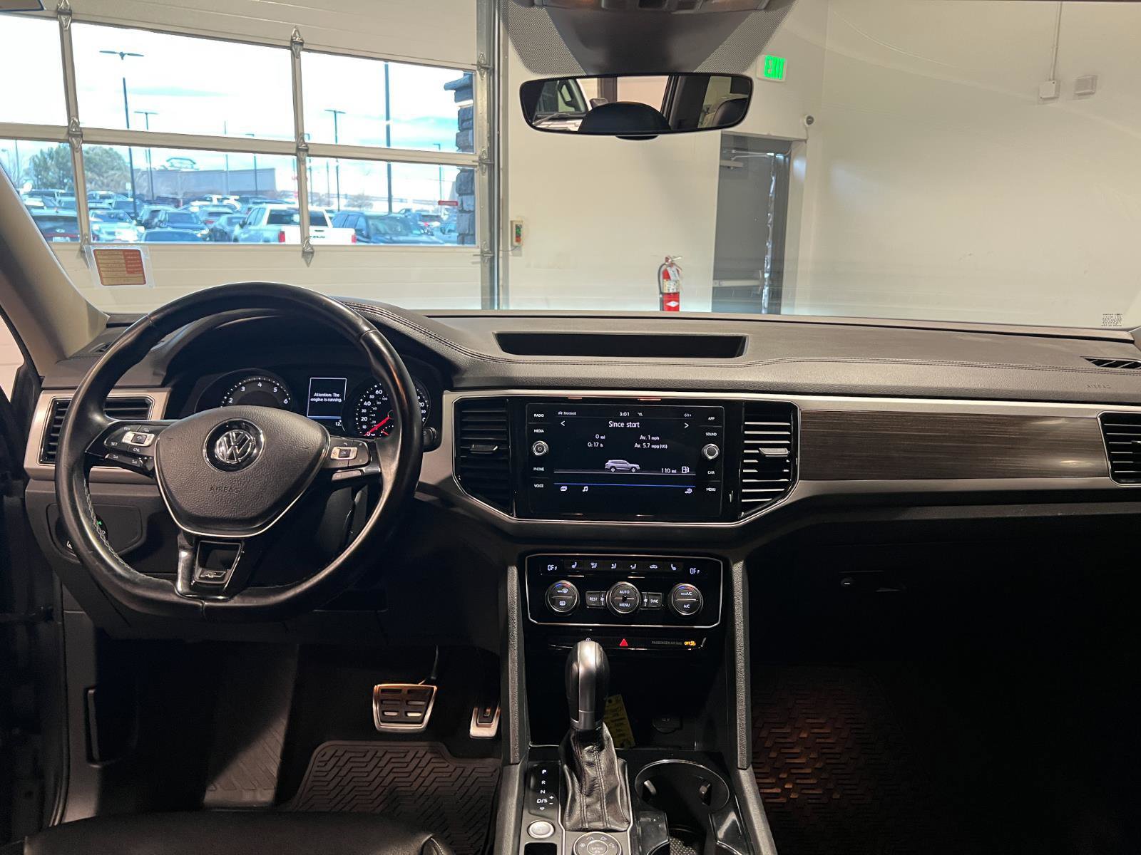 Used 2018 Volkswagen Atlas SEL w/ R-Line Package image 32