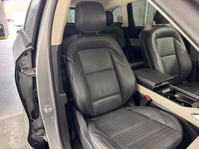 Used 2024 Lincoln Nautilus Reserve AWD/4WD image 27