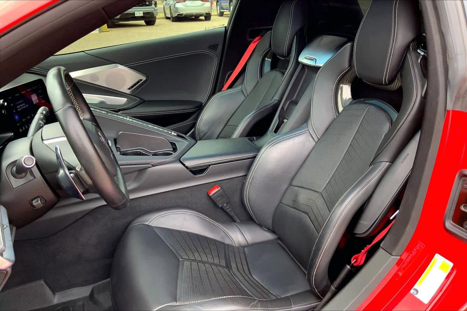 Used 2021 Chevrolet Corvette Stingray Preferred Cpe w/ Z51 Performance Package RWD image 8