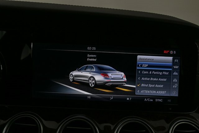 Used 2017 Mercedes-Benz E 300 4MATIC image 23