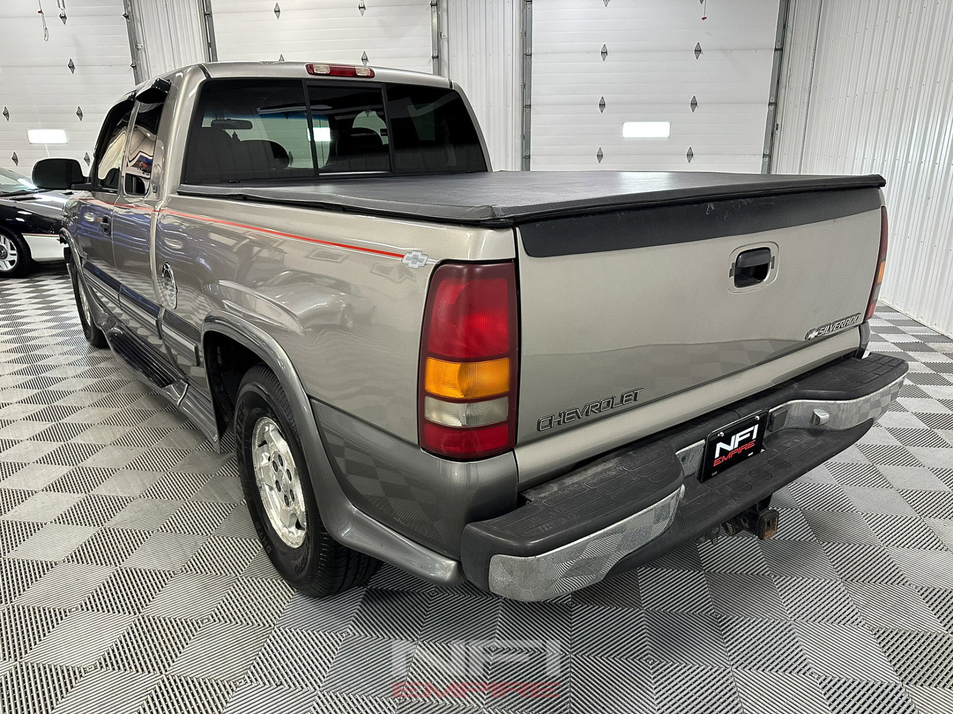 Used 2000 Chevrolet Silverado 1500 LS image 10