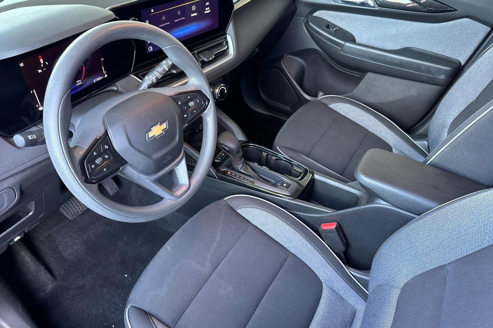 Used 2025 Chevrolet TrailBlazer LT image 4